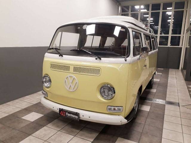 Volkswagen T2a minibus