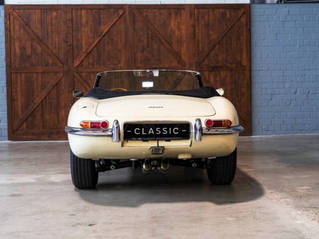 Jaguar E-Type 3.8