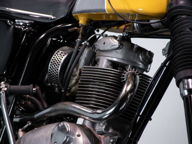 BSA B 44 Victor Grand Prix