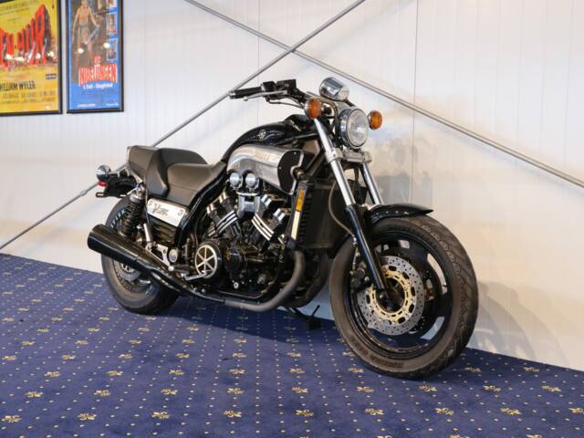 Yamaha V-Max 1200