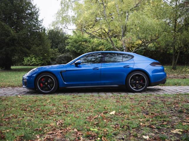 Porsche Panamera GTS