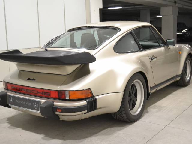 Porsche 911 Turbo 3.3