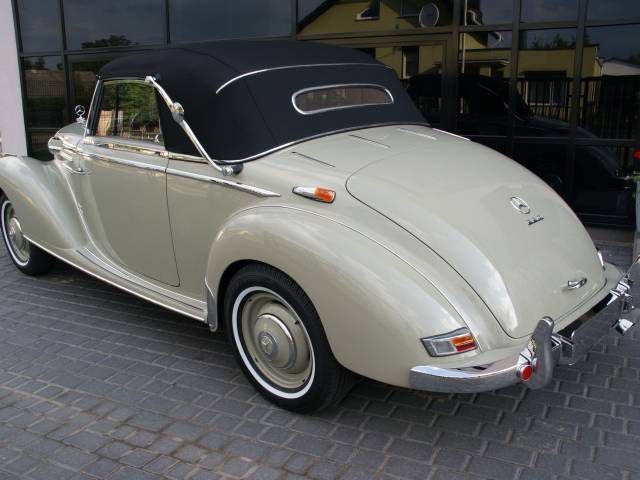 Mercedes-Benz 220 Cabriolet A