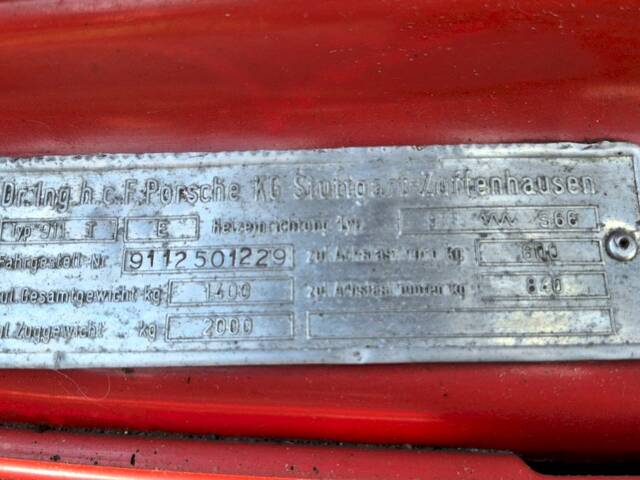 Porsche 911 2.4 T "Oilflap"