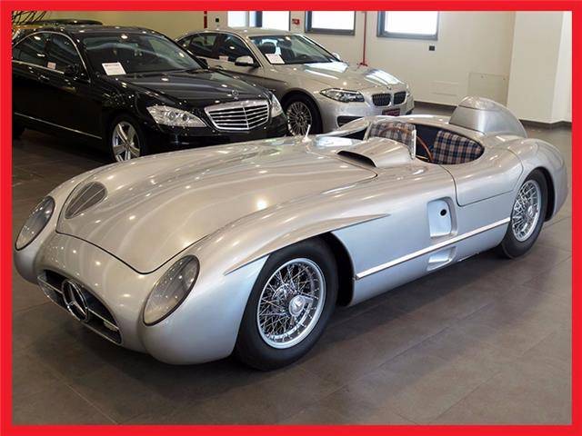 Image 1/15 of Mercedes-Benz 300 SLR (1969)