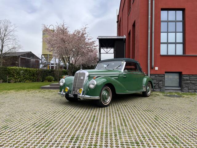 Mercedes-Benz 220 Cabriolet A