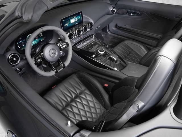 Mercedes-AMG GT-R