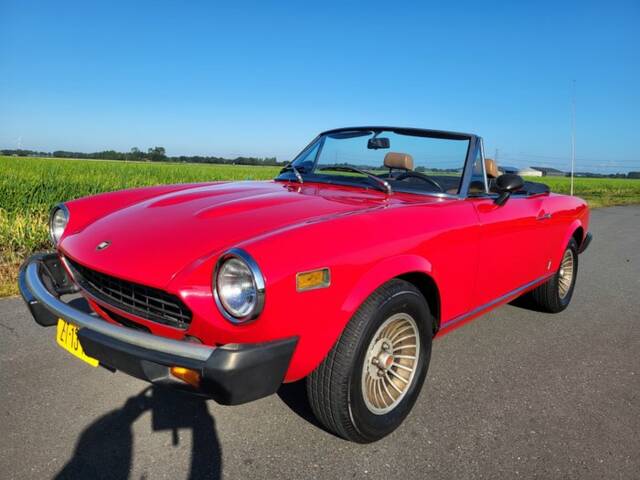 Immagine 1/7 di FIAT 124 Spider CS1 (1977)