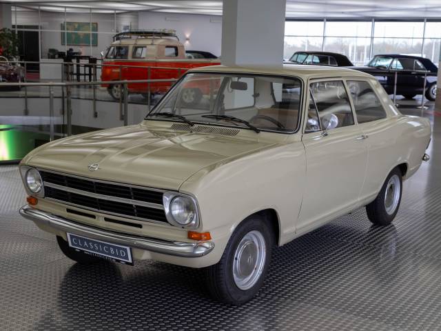 Immagine 1/15 di Opel Kadett 1,1 (1973)