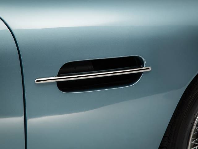 Aston Martin DB 4 Vantage