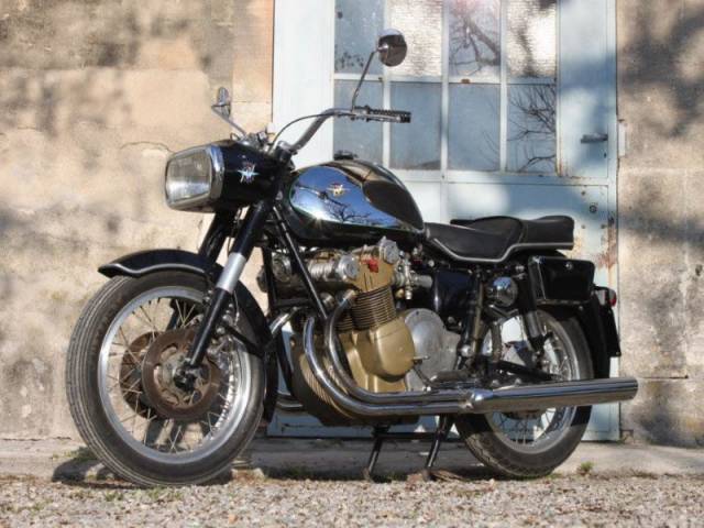 Bild 1/5 von MV Agusta DUMMY (1967)