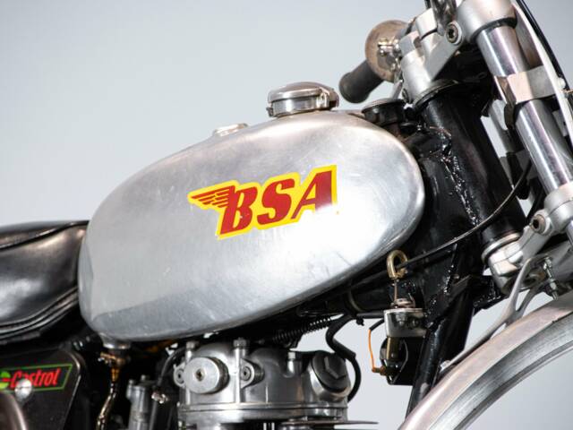 BSA B50