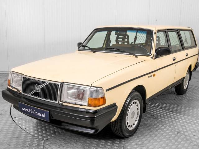 Volvo 240 Classic Cars for Sale - Classic Trader