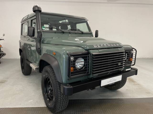 Land Rover Defender 90