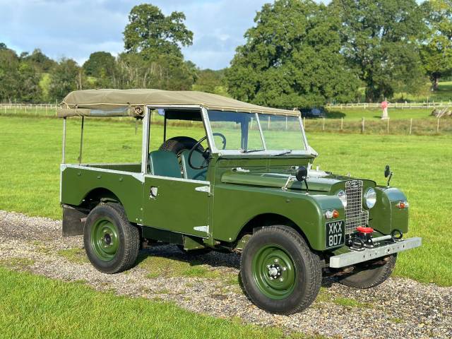 Image 1/46 of Land Rover 86 (1956)
