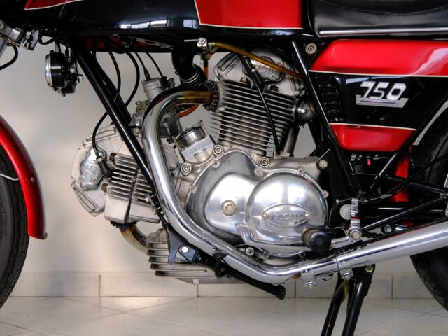 Ducati 750 GT