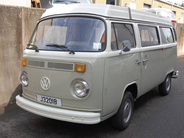 Image 1/12 de Volkswagen T2b Westfalia (1975)