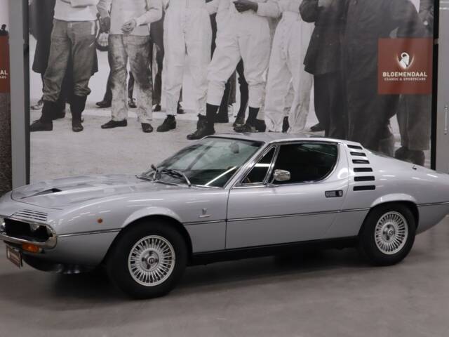 Alfa Romeo Montreal