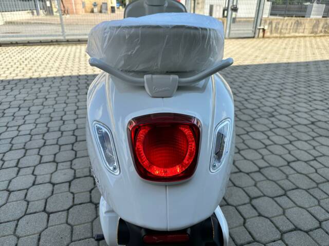 Piaggio Vespa Sprint 125 Justin Bieber