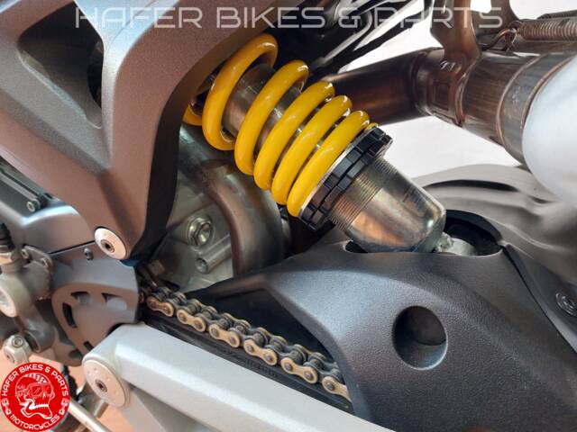 Ducati Monster 696 Plus