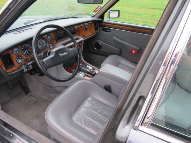 Daimler Double Six