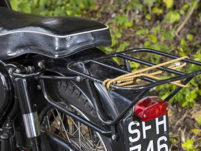 BSA B 33