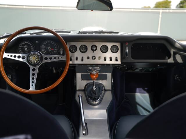 Jaguar E-Type 3.8