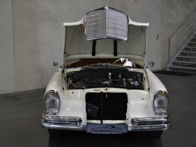 Mercedes-Benz 250 SE