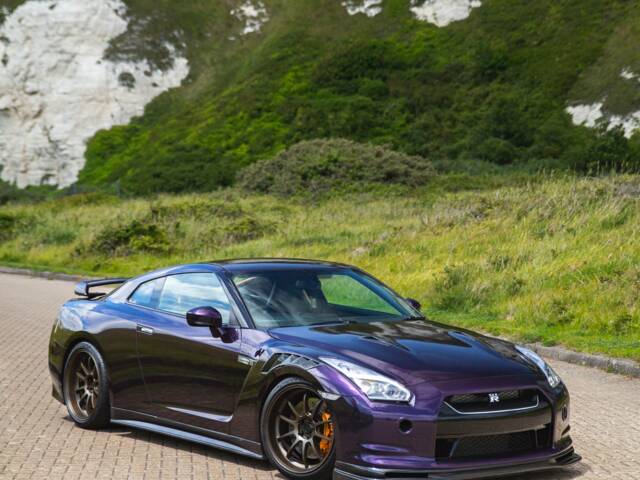 Nissan GT-R