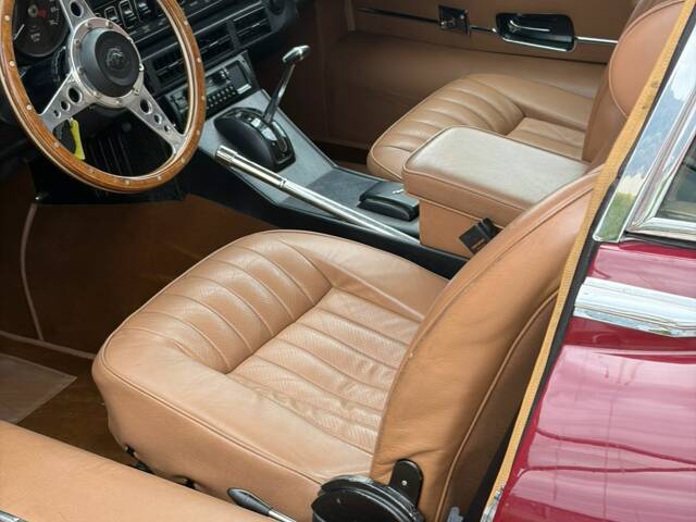 Jaguar E-Type V12 (2+2)