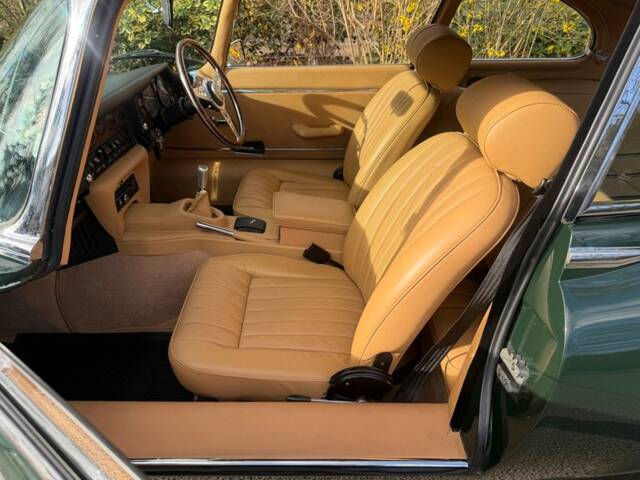Jaguar E-Type V12 (2+2)