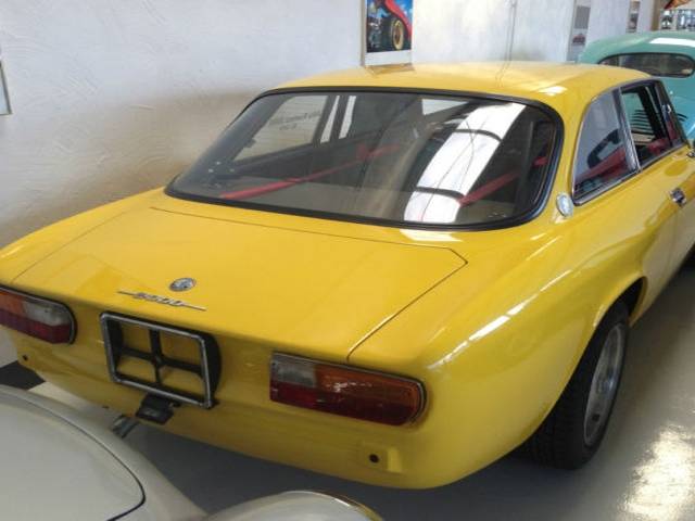 Alfa Romeo 2000 GT Veloce