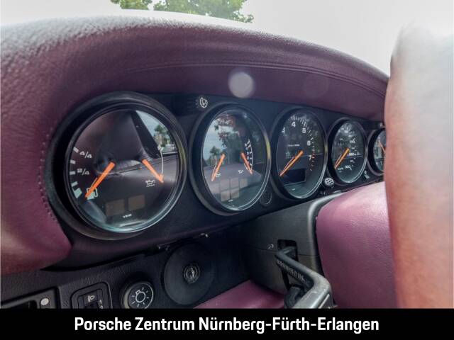 Porsche 911 Carrera 4