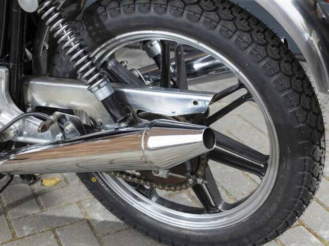 Norton Commando 750 Roadster
