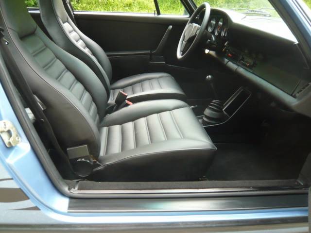 Porsche 911 Carrera 2.7
