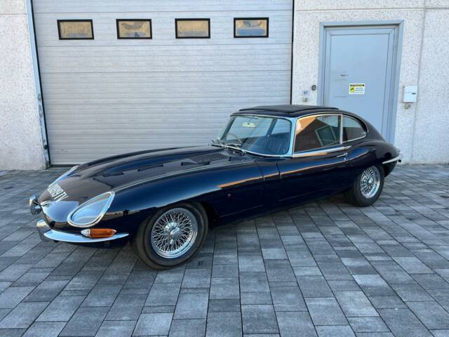 Image 1/33 of Jaguar E-Type 4.2 (1966)