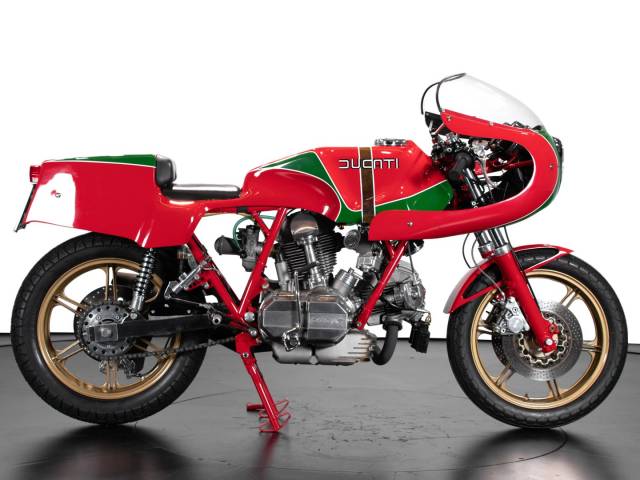 Ducati 900 SS