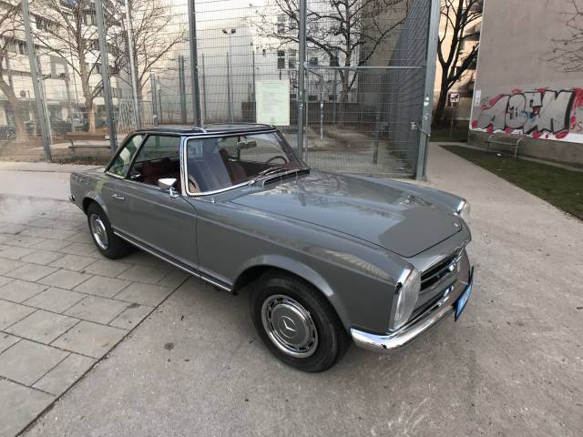 Mercedes-Benz 280 SL