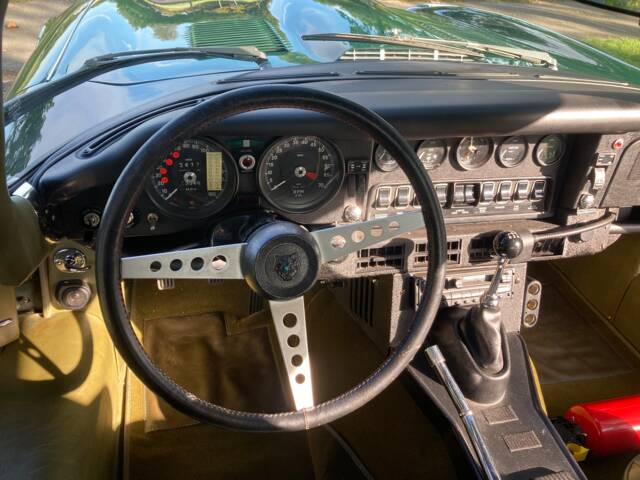 Jaguar E-Type V12 (2+2)