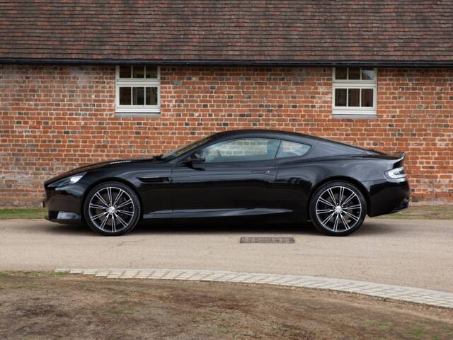 Aston Martin DB 9