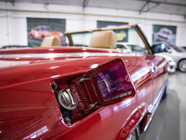 Mercedes-Benz 560 SL