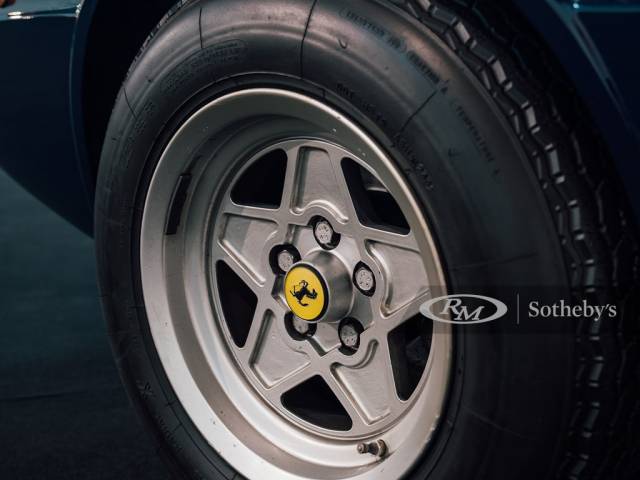 Ferrari Dino 308 GT4