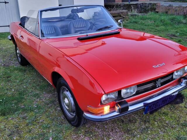 Image 1/4 of Peugeot 504 Convertible (1971)