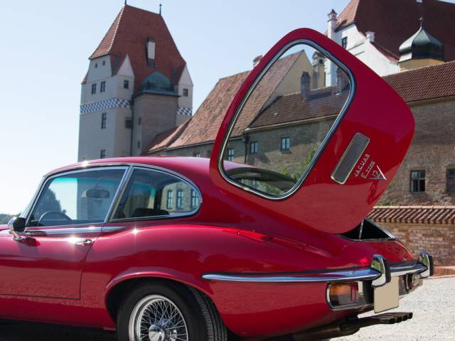 Jaguar E-Type V12 (2+2)