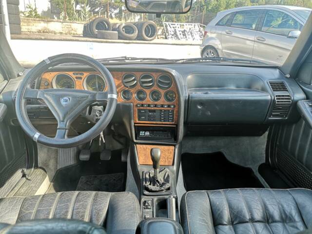 Lancia Thema 8.32