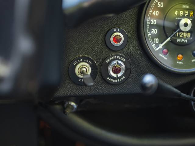 Jaguar E-Type V12