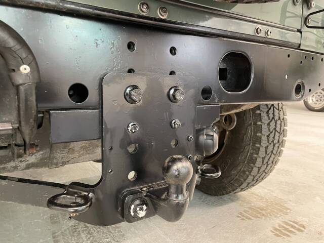 Land Rover Defender 90