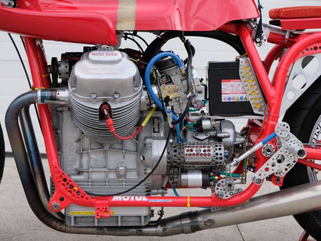 Moto Guzzi V7 850 GT