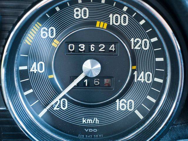 Mercedes-Benz 200 D