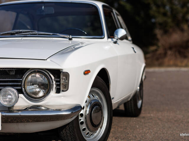 Alfa Romeo Giulia 1600 Sprint GT Veloce